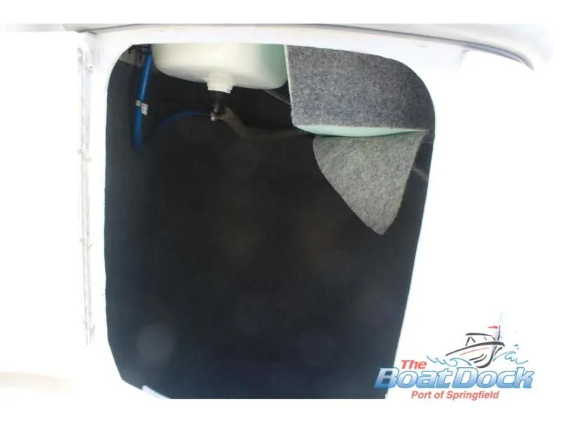 Slide: The Image of 270 Sundeck 2006 - 15