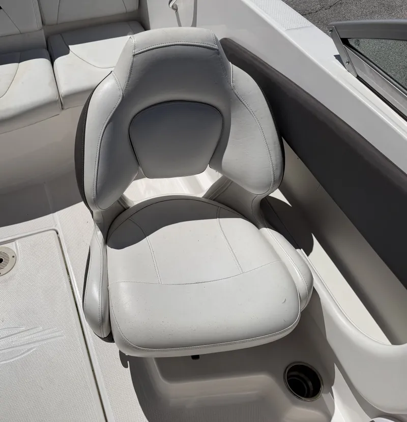 Slide: The Image of Chaparral 19 H2O Sport 2012 - 16