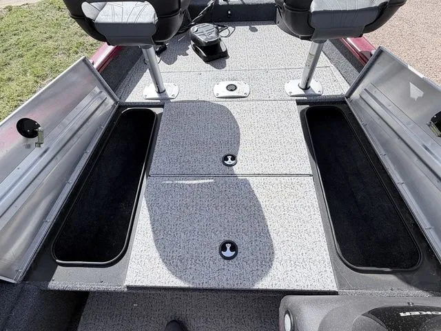 Slide: The Image of Tracker POR 175TF 2024 - 12