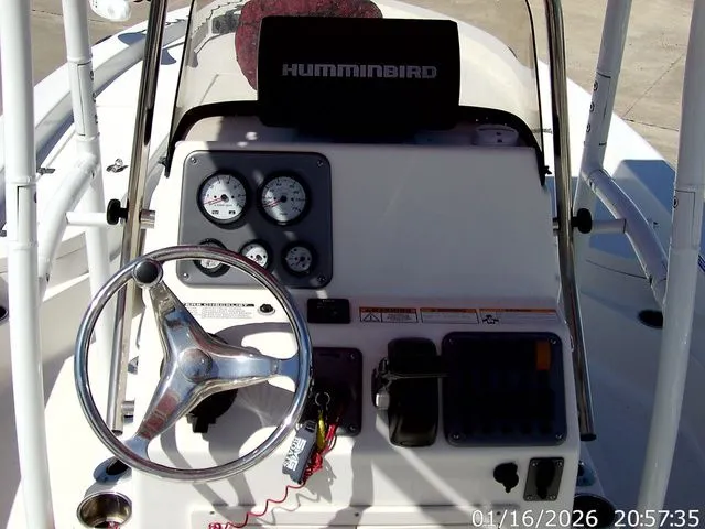 Slide: The Image of NauticStar 2200 TE PRO 2013 - 19