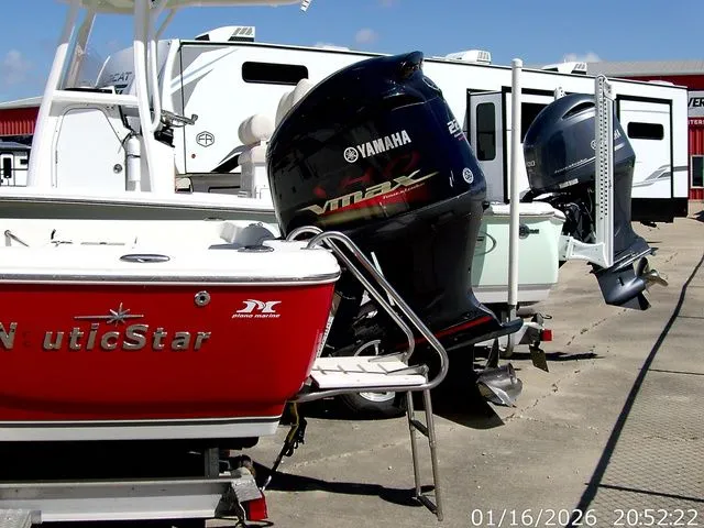 Slide: The Image of NauticStar 2200 TE PRO 2013 - 4