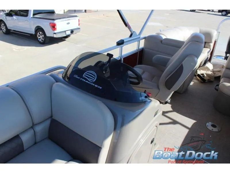 Slide: The Image of Party Barge 22 RF DLX 2023 - 10