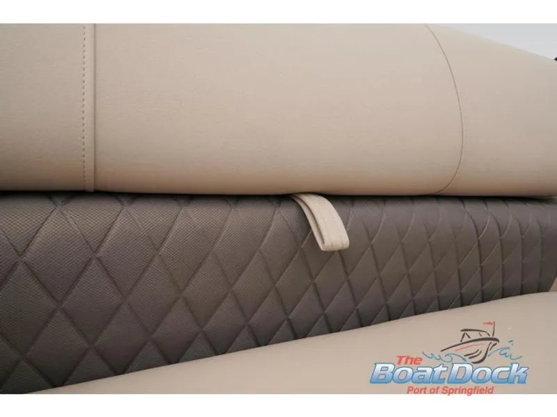 Slide: The Image of Party Barge 22 RF DLX 2023 - 43