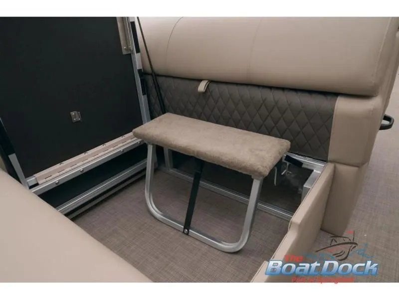 Slide: The Image of Party Barge 22 RF DLX 2023 - 60