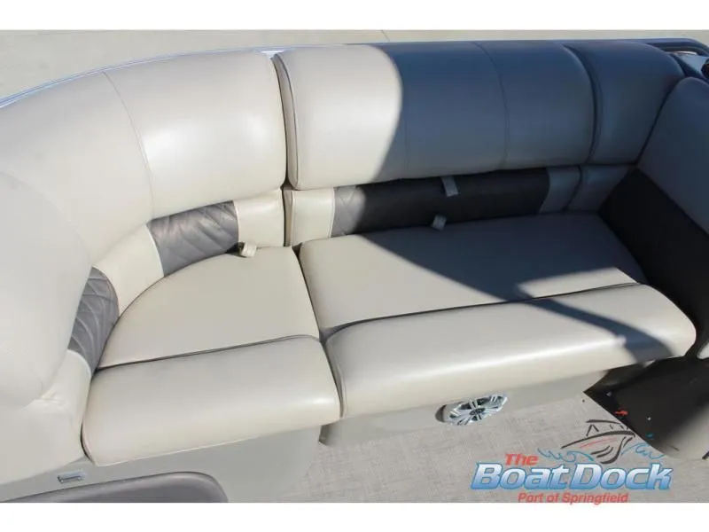 Slide: The Image of Party Barge 22 RF DLX 2023 - 9