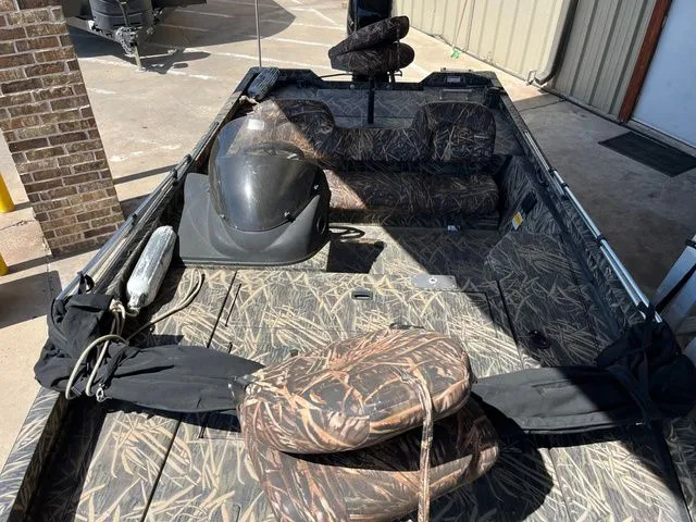 Slide: The Image of Lowe Stinger 18 2014 - 10