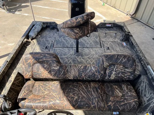 Slide: The Image of Lowe Stinger 18 2014 - 7