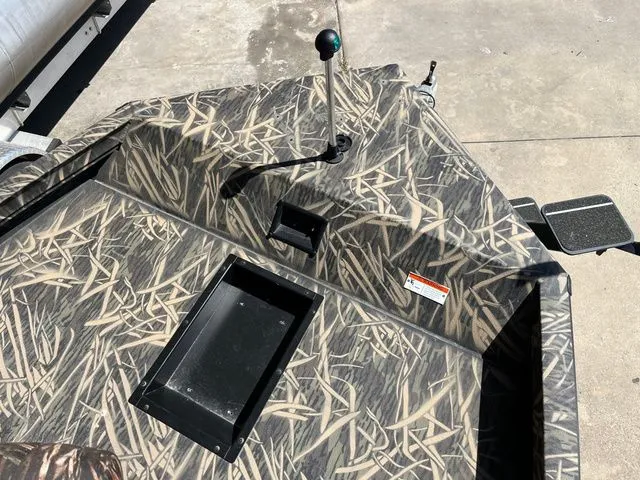 Slide: The Image of Lowe Stinger 18 2014 - 9