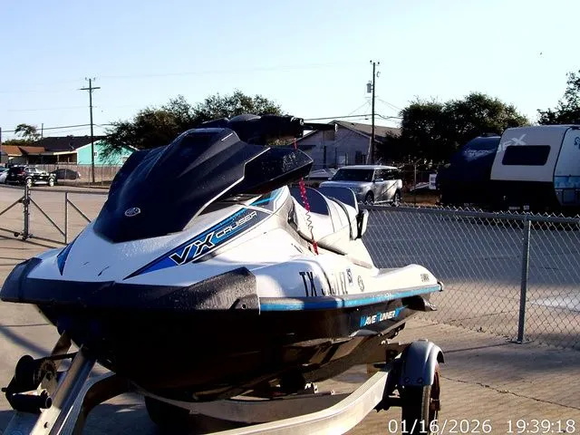 Slide: The Image of Yamaha VX Cruiser HO 2019 - 3