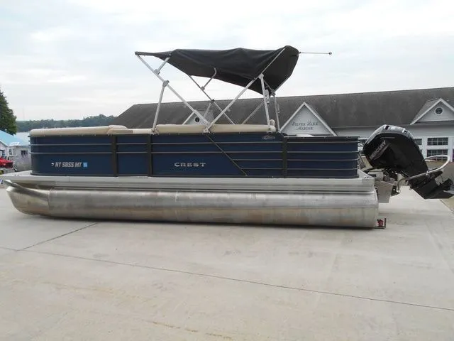 The Image of Crest Classic Fish 220 SF 2022 - 1