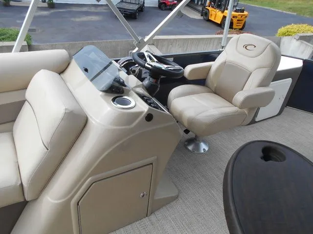 Slide: The Image of Crest Classic Fish 220 SF 2022 - 15