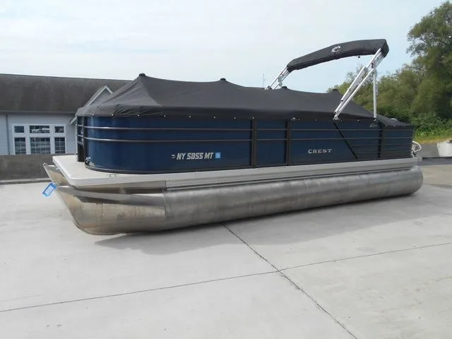 Slide: The Image of Crest Classic Fish 220 SF 2022 - 21