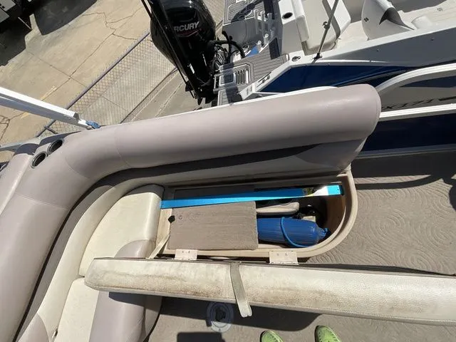 Slide: The Image of Sun Tracker 22 PB 2014 - 16