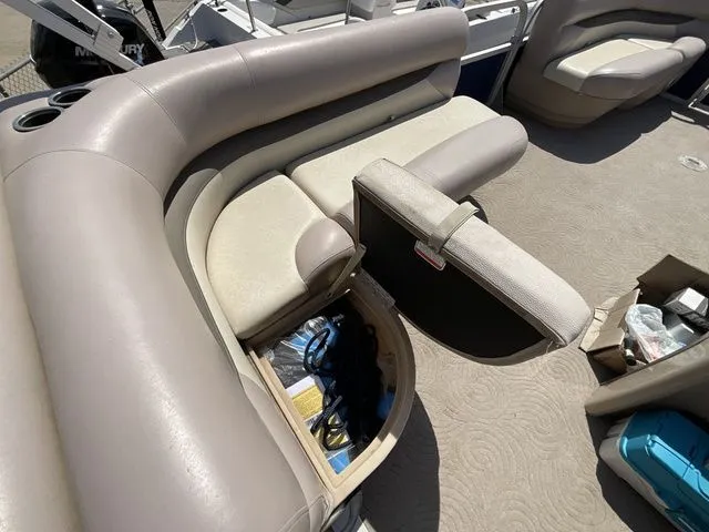 Slide: The Image of Sun Tracker 22 PB 2014 - 17