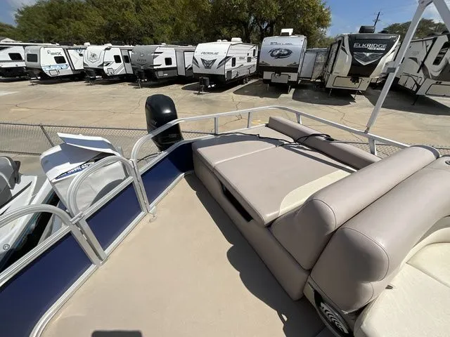 Slide: The Image of Sun Tracker 22 PB 2014 - 21