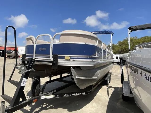 Slide: The Image of Sun Tracker 22 PB 2014 - 3