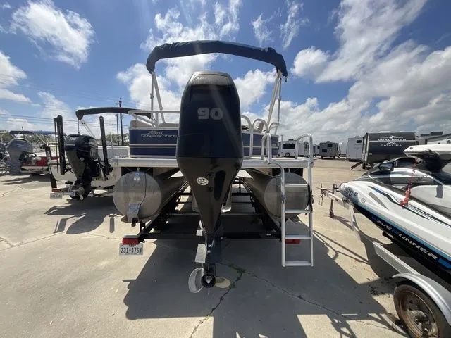 Slide: The Image of Sun Tracker 22 PB 2014 - 6