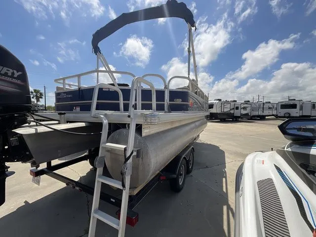 Slide: The Image of Sun Tracker 22 PB 2014 - 8