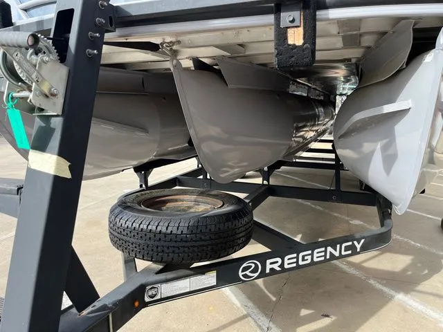 Slide: The Image of Regency 220 DL3 2017 - 14