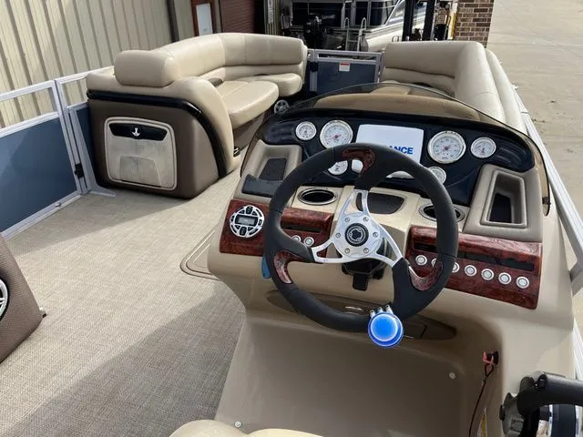 Slide: The Image of Regency 220 DL3 2017 - 18