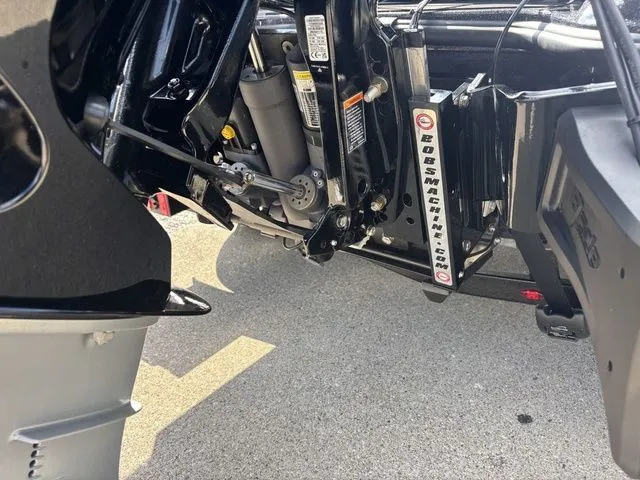 Slide: The Image of Ikon VLX 20 2025 - 3