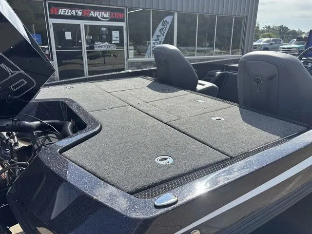 Slide: The Image of Ikon VLX 20 2025 - 5