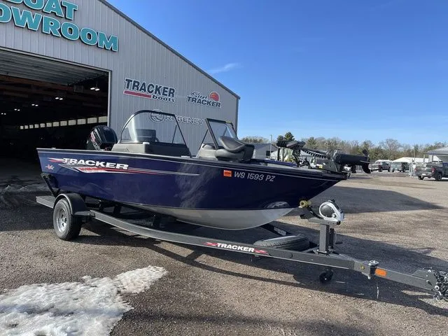 Slide: The Image of Tracker Pro Guide V-175 WT 2023 - 13