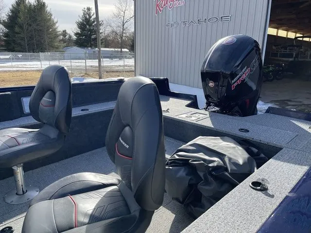 Slide: The Image of Tracker Pro Guide V-175 WT 2023 - 17