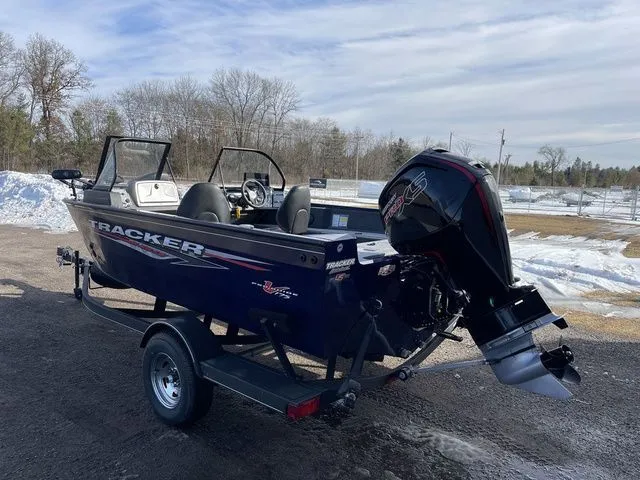 Slide: The Image of Tracker Pro Guide V-175 WT 2023 - 5