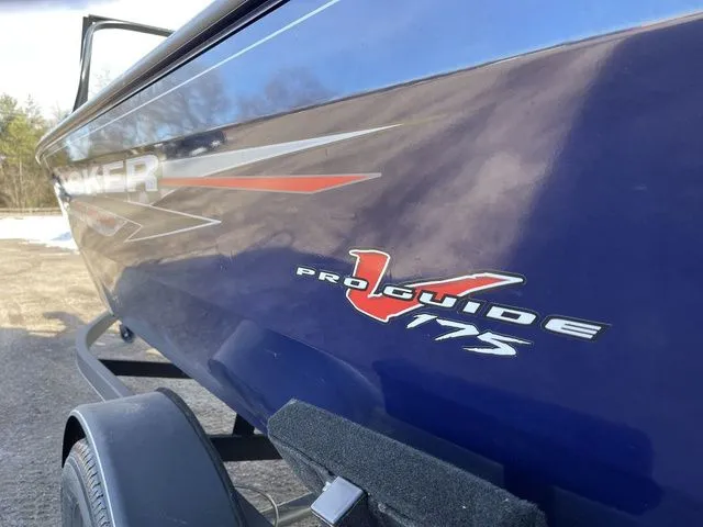 Slide: The Image of Tracker Pro Guide V-175 WT 2023 - 6