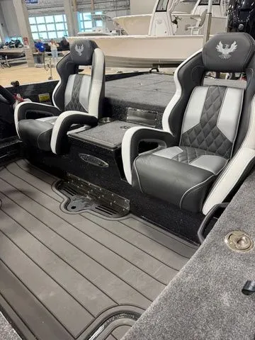Slide: The Image of Phoenix Bass Boat 921 Elite X 2026 - 5