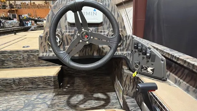 Slide: The Image of Xpress H18 W/Yamaha 115 "SHO" 2023 - 12