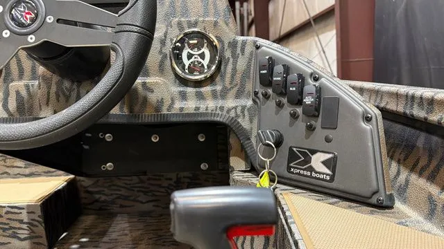 Slide: The Image of Xpress H18 W/Yamaha 115 "SHO" 2023 - 13