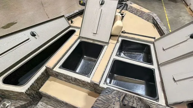 Slide: The Image of Xpress H18 W/Yamaha 115 "SHO" 2023 - 14