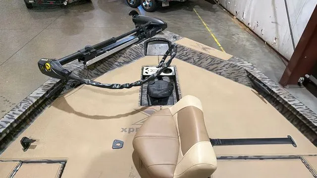 Slide: The Image of Xpress H18 W/Yamaha 115 "SHO" 2023 - 15