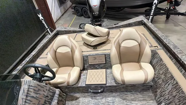 Slide: The Image of Xpress H18 W/Yamaha 115 "SHO" 2023 - 18