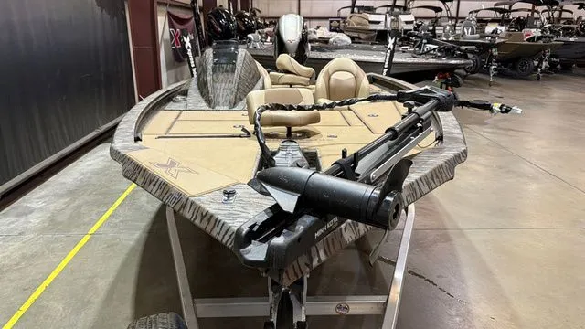 Slide: The Image of Xpress H18 W/Yamaha 115 "SHO" 2023 - 8