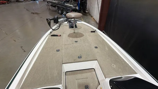 Slide: The Image of Skeeter ZX202C W/Yamaha 200 1999 - 14