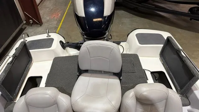 Slide: The Image of Skeeter Skeeter SL190 W/Yamaha 175 2012 - 12