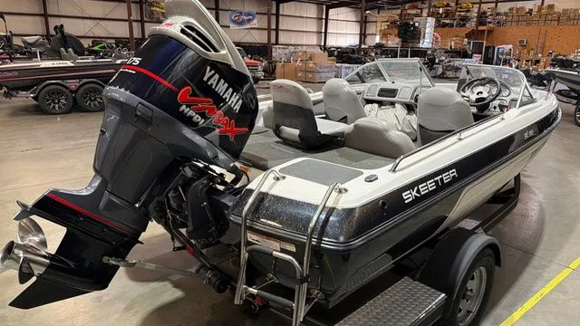 Slide: The Image of Skeeter Skeeter SL190 W/Yamaha 175 2012 - 5