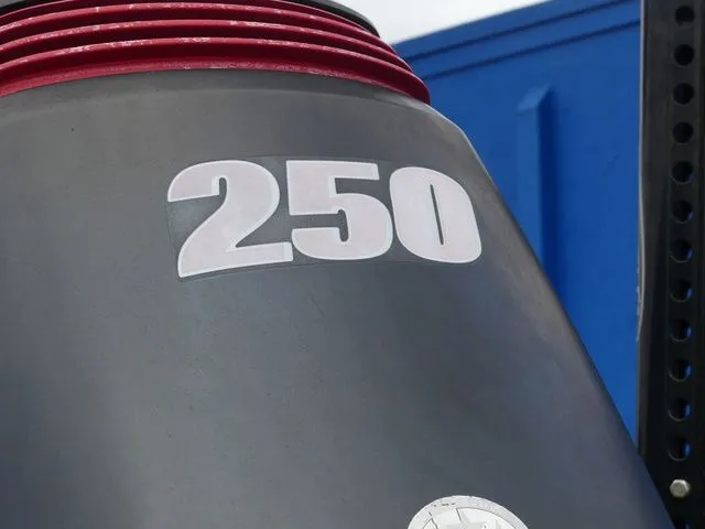 Slide: The Image of Sea Pro 228 2020 - 11