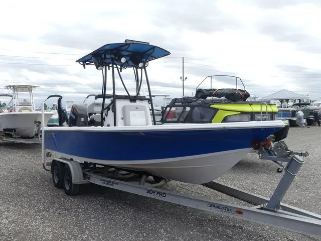 Slide: The Image of Sea Pro 228 2020 - 3