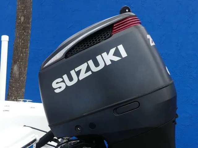 Slide: The Image of Sea Pro 228 2020 - 9