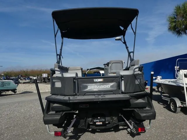 Slide: The Image of 2022 Sea-Doo Switch Cruise 21 pontoon boat, rear view. - 5