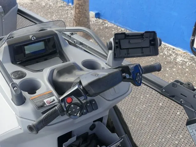 Slide: The Image of Sea-Doo Switch Cruise 21 2023 - 11