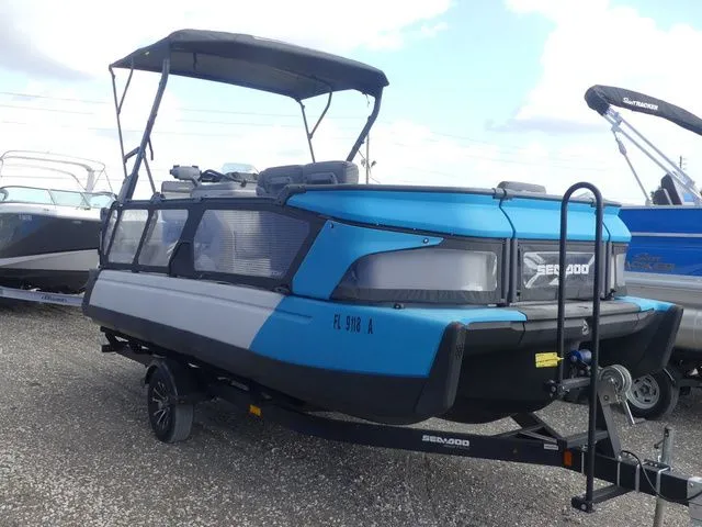 Slide: The Image of Sea-Doo Switch Cruise 21 2023 - 3