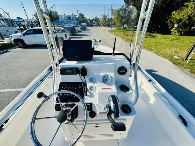 Slide: The Image of Mako 21 LTS 2016 - 11