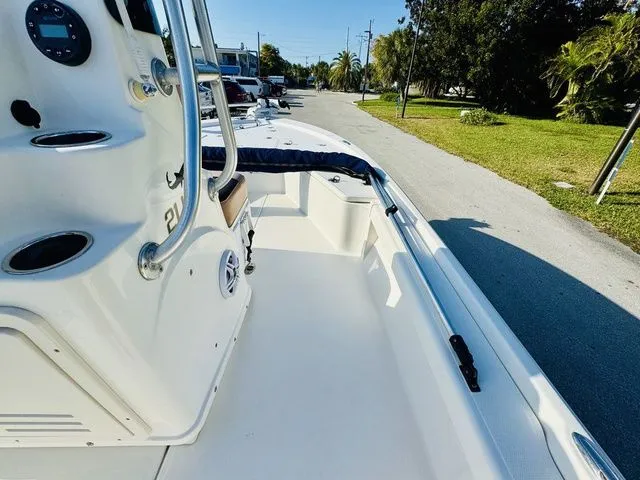Slide: The Image of Mako 21 LTS 2016 - 13