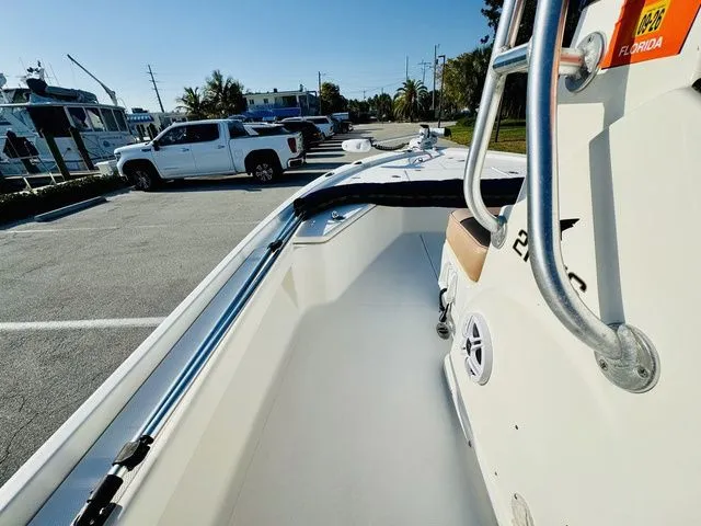 Slide: The Image of Mako 21 LTS 2016 - 14