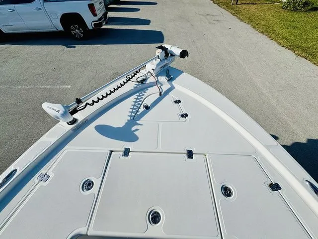 Slide: The Image of Mako 21 LTS 2016 - 17